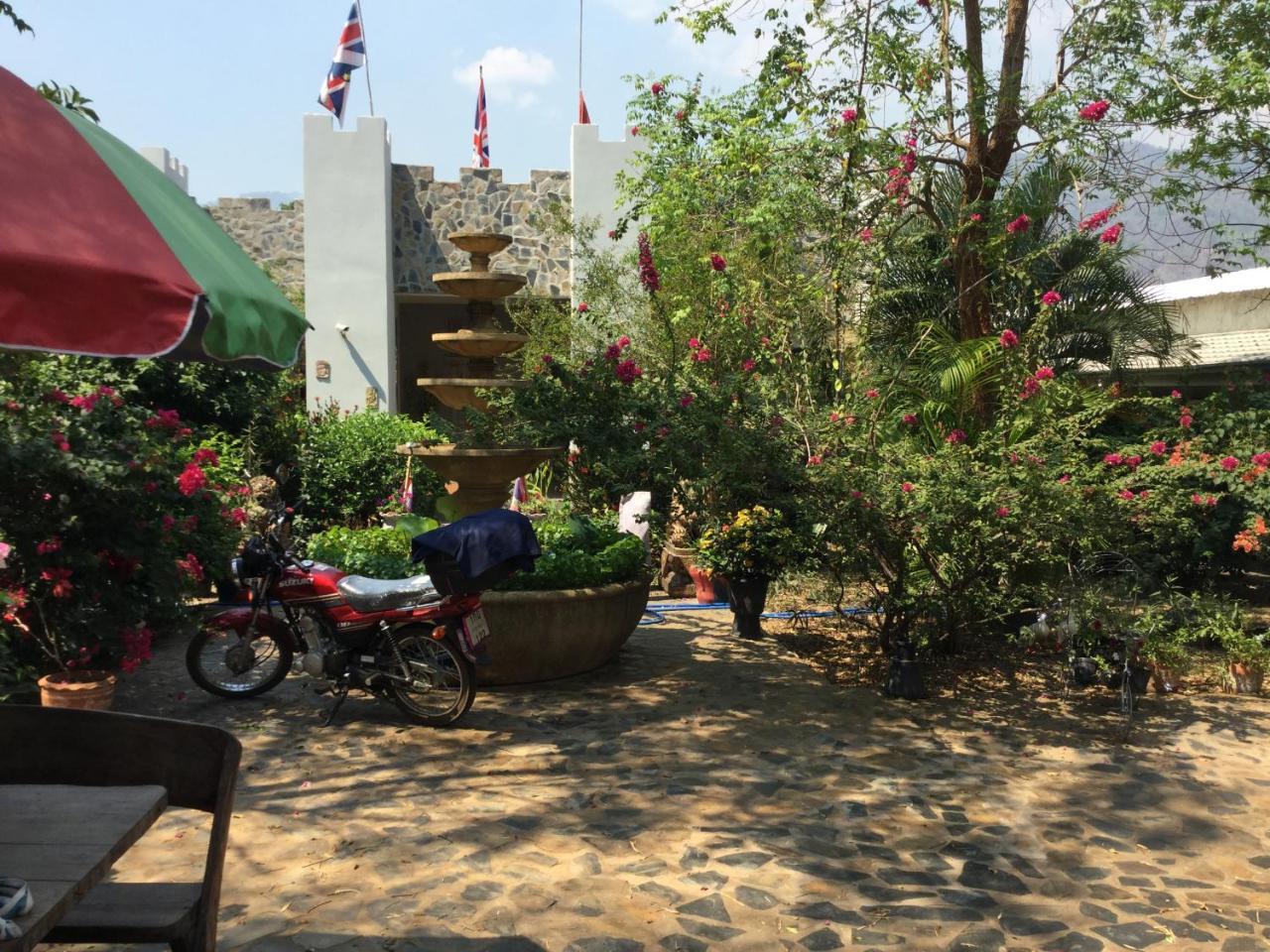 Ban Thap Sila Thai Castle Resort מראה חיצוני תמונה
